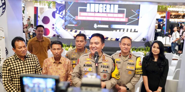 Kapolda Riau Irjen Pol Mohammad Iqbal Umumkan Pemenang Lomba Karya Jurnalistik Vidio dan Foto Cooling System Pemilu Damai 2024