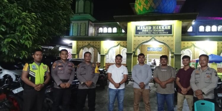 Polres Kuansing Giat Pengamanan Shalat Tarawi di Berbagai Masjid Selama Bulan Suci Ramadhan 1445 H Tahun 2024