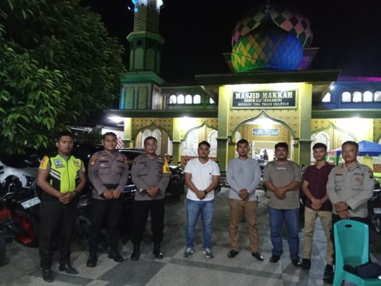 Polres Kuansing Giat Pengamanan Shalat Tarawi di Berbagai Masjid Selama Bulan Suci Ramadhan 1445 H Tahun 2024