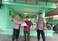 Berkah Ramadhan, Polsek Bukit Raya Bagikan 60 Nasi Bungkus Untuk Buka Puasa di Masjid Al-Ikhlas.