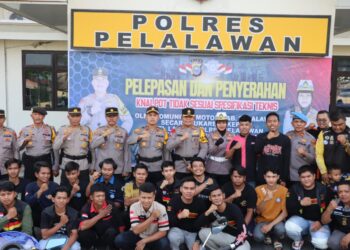 Satlantas Polres Pelalawan Deklarasi Tertib Lalu lintas Dengan Komunitas Motor