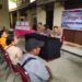 Minggu Kasih”, Polresta Pekanbaru dan Polsek Tampan Menyerahkan 8 Paket Sembako Kepada Warga