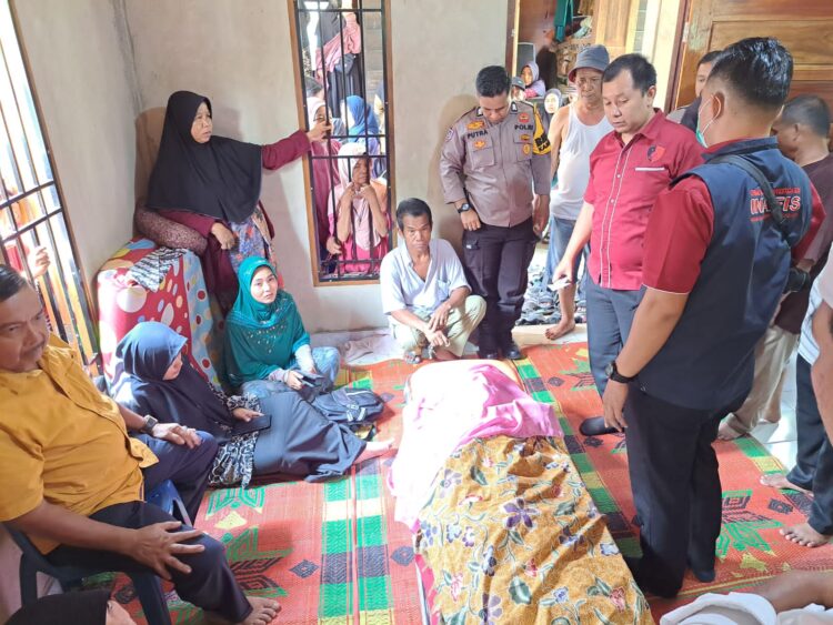 Seorang Nenek (65) Tahun Ditemukan Tewas Kondisi Tubuh Syaitan Sejam