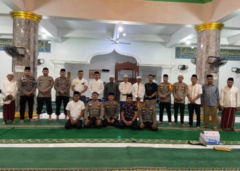 Waka Polres Kampar Gelar Sholat Tarawih Keliling Di Mesjid Al Kiram   