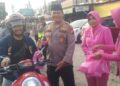 Polsek Siak Hulu Berbagi 50 Takjil Sebelum Buka Puasa