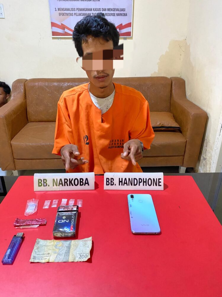 Warga Desa Padang Mutung dan 5 Paket Narkoba Berhasil Diamankan Satnarkoba