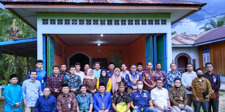 Dinas Koperasi UKM Rohul Studi Banding ke Bandar Laksamana di Bengkalis