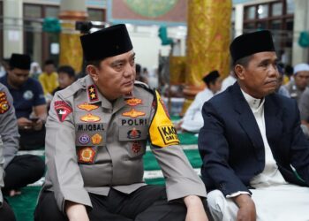 Kapolda Riau Saat Safari Ramadhan di Masjid Muthmainnah