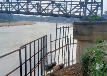 Masyarakat Desa Gobah Kecewa” Pekerjaan Perbaikan Jembatan Bin Salabin