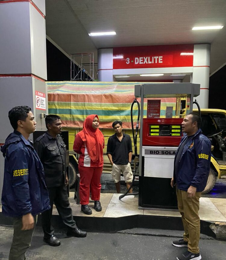 Satreskrim Polres Pelalawan Lakukan Pengecekan Ketersediaan BBM Di SPBU