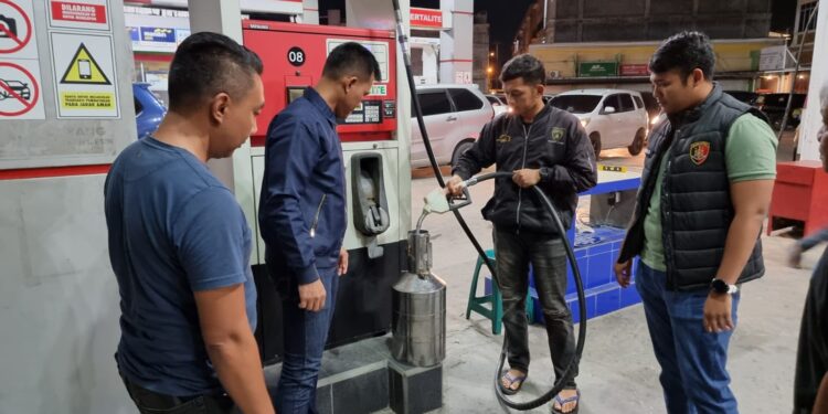 Sat Reskrim Polresta Pekanbaru Lakukan Pengecekan Ketersediaan BBM dan Berikan Himbauan Sesuai Aturan