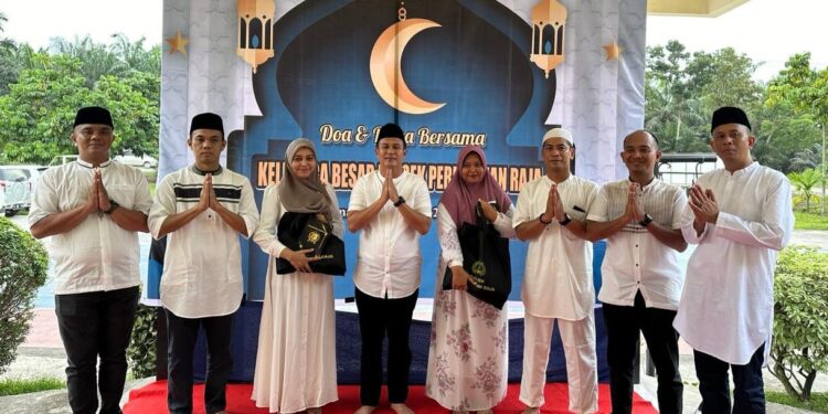 Personil Polsek Perhentian Raja dan Bhayangkari Ranting Perhentian Raja, adakan buka puasa