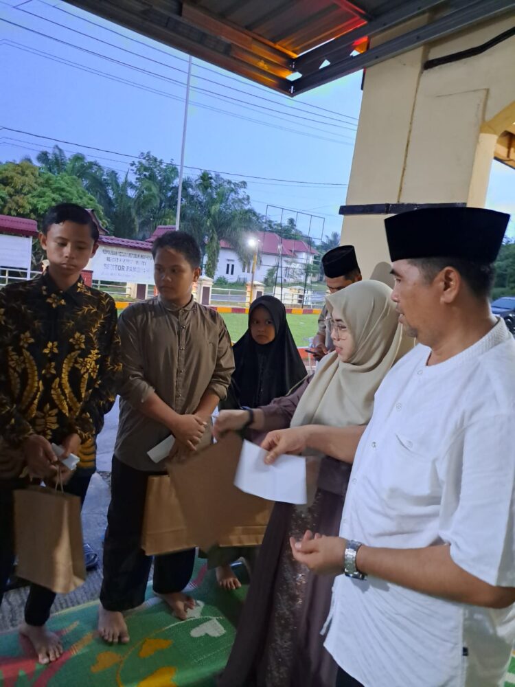 Polsek Pangean Gelar Buka Puasa Bersama dan Santunan Anak Yatim