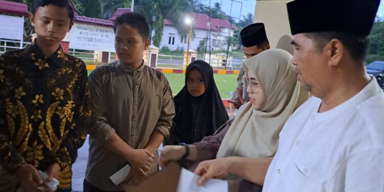 Polsek Pangean Gelar Buka Puasa Bersama dan Santunan Anak Yatim