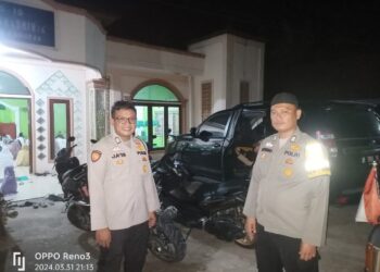 Polsek Pangean Lakukan Pengamanan Shalat Taraweh di Masjid Duratul Nasihin Desa Sako