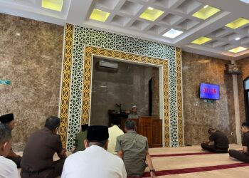 Tausiyah Qobla Dzuhur Disampaikan Ustad Syeikh Maulana Husen