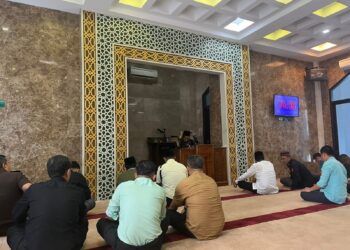 Tausiyah Qobla Dzuhur yang Disampaikan Ustad DR H MAGHFIRAH, MA