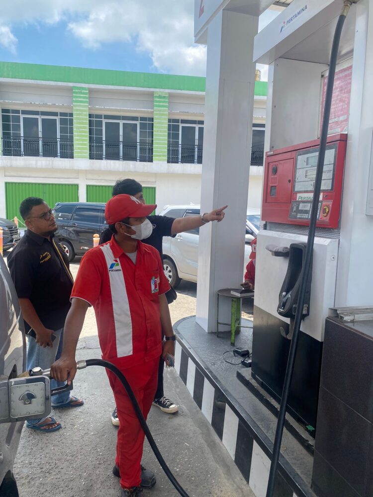 Polres Kampar lakukan Pengecekan Pendistribusian dan penyaluran BBM di SPBU Bangkinang