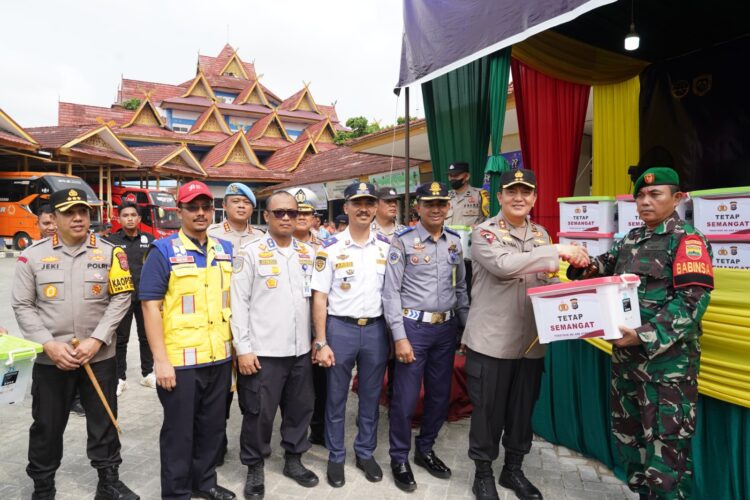 Kapolda Riau Tinjau Persiapan Arus Mudik di Pekanbaru