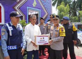 Wakapolda Riau dan Rombongan Tinjau Pos Pam OPS Ketupat KLK 2024 di Perbatasan Riau Sumut