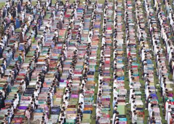 Kapolda Riau M Iqbal Sholat Idul Fitri 1445 H, Ribuan Jama’ah Turut Hadir