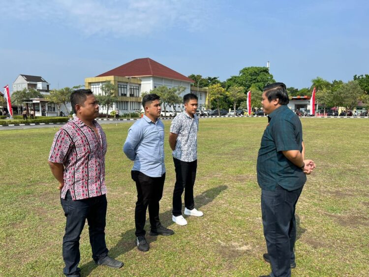 Subsatgas Gakkum Ops Ketupat LK 2024 Kompol Indra Berkoordinasi Dengan SPKT Terkait Terbitnya Laporan Polisi