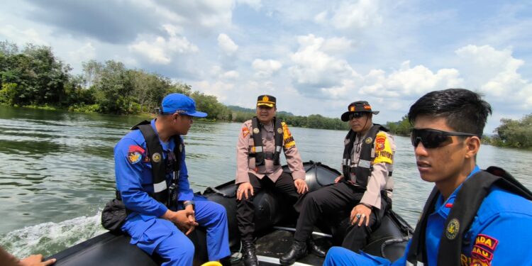 Antisipasi Lonjakan Wisata, Dit Pol Air Polda Riau dan Sat Samapta Polres Kampar Patroli