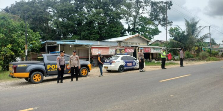 Berikan Rasa Aman Untuk Pemudik, Tim Gabungan Ops Ketupat LK 2024 Patroli di Jalintim