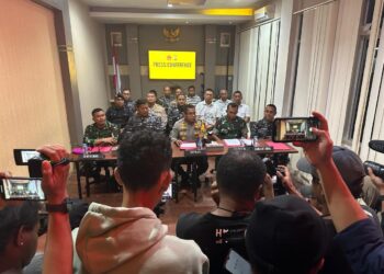 Press Conference dan Mediasi Pasca Aksi Perkelahian Oknum Yon Brimob B Pelopor Polda Papua Barat Dengan Pom Lantamal XIV Sorong Aman