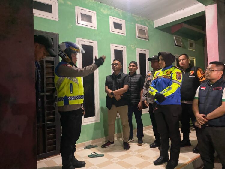 Malam Hari Kapolres Pelalawan Pimpin Patroli Rumah Kosong di Tinggal Pemudik