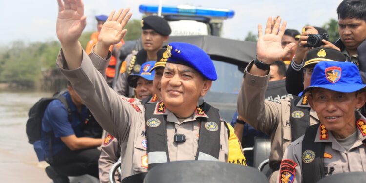 Irjen Mohammad Iqbal Dan Dir Pol Airud Patroli Perairan” Pastikan Masyarakat Terlayani