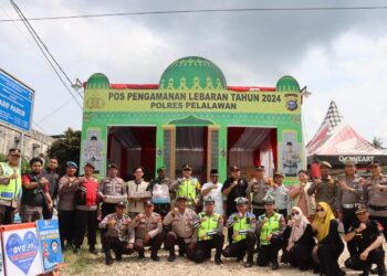 Kapolres Pelalawan Pantau Langsung Arus Lalu Lintas di Jalan Lintas Timur