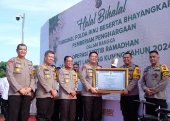 Pengamanan Mudik dan Arus Balik Lebaran 2024 Dinilai Sukses, 6 Kapolres di Riau Raih Penghargaan