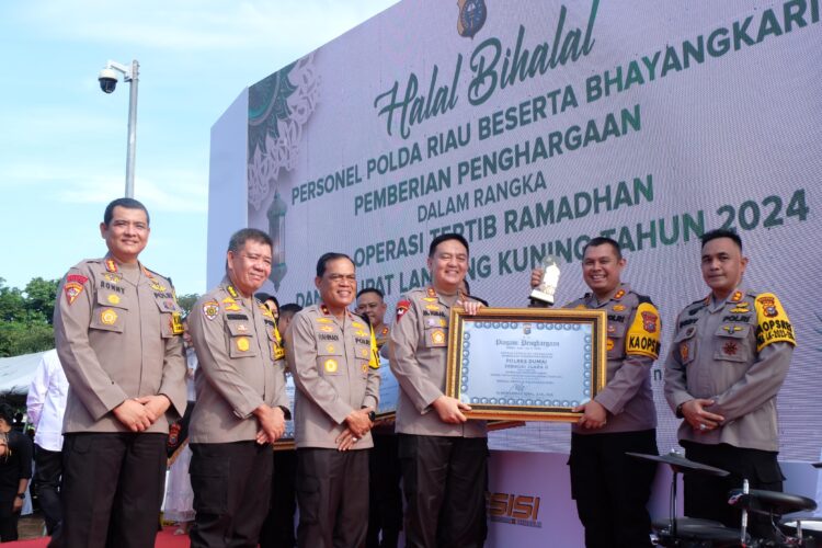 Pengamanan Mudik dan Arus Balik Lebaran 2024 Dinilai Sukses, 6 Kapolres di Riau Raih Penghargaan