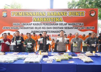 Sikat Habis Kampung Narkoba, Polda Riau Musnakan  Barang Bukti 88,65 Kilogram Narkoba