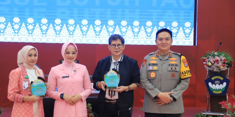Dalam Rangka Hut ke 44, Yayasan Kemala Bhayangkari Cabang Riau Gelar Webinar Kesehatan Bersama dr Boyke