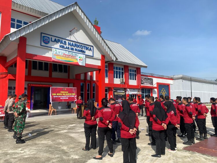 Tingkatkan Kedisiplinan, Lapas Narkotika Kelas IIB Rumbai Gelar Kegiatan Fisik, Mental dan Disiplin