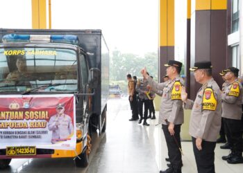 Peduli Bencana di Sumbar, Polda Riau Kirimkan Bantuan Logistik