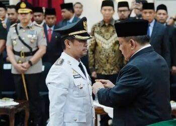 Diduga Tidak Ada Pejabat Di Riau, Pj Gubri SF Hariyanto Resmi Lantik Risnandar Mahiwa Putra Sulteng Sebagai Pj Wali Kota Pekanbaru Atas SK Mendagri