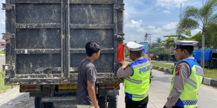 Wujudkan Program ” Bung Selamat ” Satlantas Polres Pelalawan Polda Riau Gencar Lakukan Edukasi Kepada masyarakat