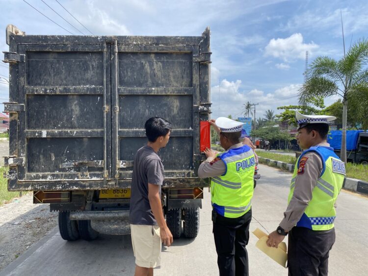 Wujudkan Program ” Bung Selamat ” Satlantas Polres Pelalawan Polda Riau Gencar Lakukan Edukasi Kepada masyarakat