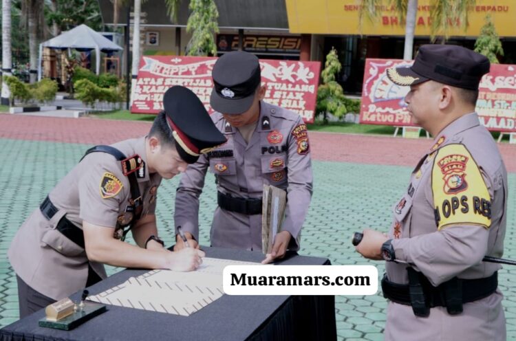 Kapolres Siak AKBP Asep Sujarwadi Pimpin Upacara Sertijab Kasat, Kapolsek Tualang dan Kasi Propam