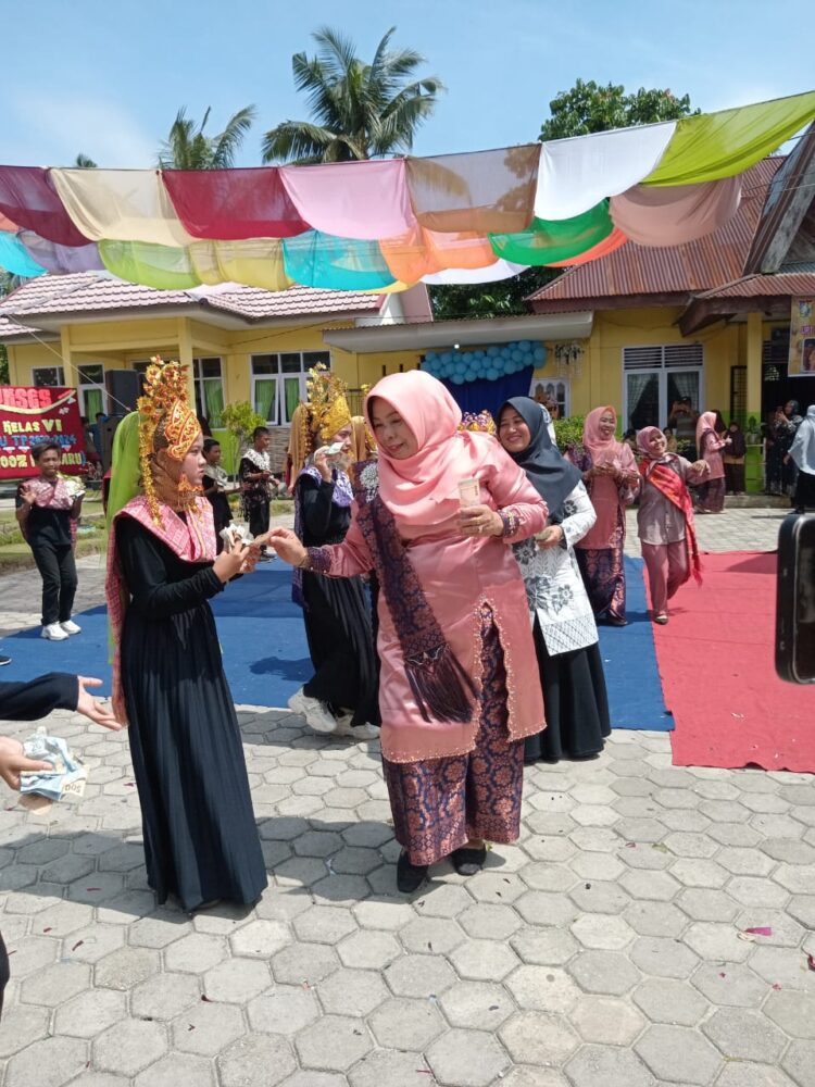 UPT SD Negeri 007 Pangkalan baru Laksanakan Pelepasan dan Perpisahan Siswa-Siswi Kelas VI