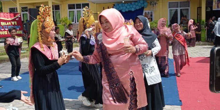 UPT SD Negeri 007 Pangkalan baru Laksanakan Pelepasan dan Perpisahan Siswa-Siswi Kelas VI