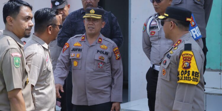 Pastikan Terlaksana Dengan Aman, Kapolres Inhu Pantau Lokasi PSU di Sei Lala