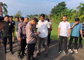 Polres Kuansing Lakukan Pengecekan Handphone Personil Polres Kuansing untuk Aplikasi dan Web Judi Online