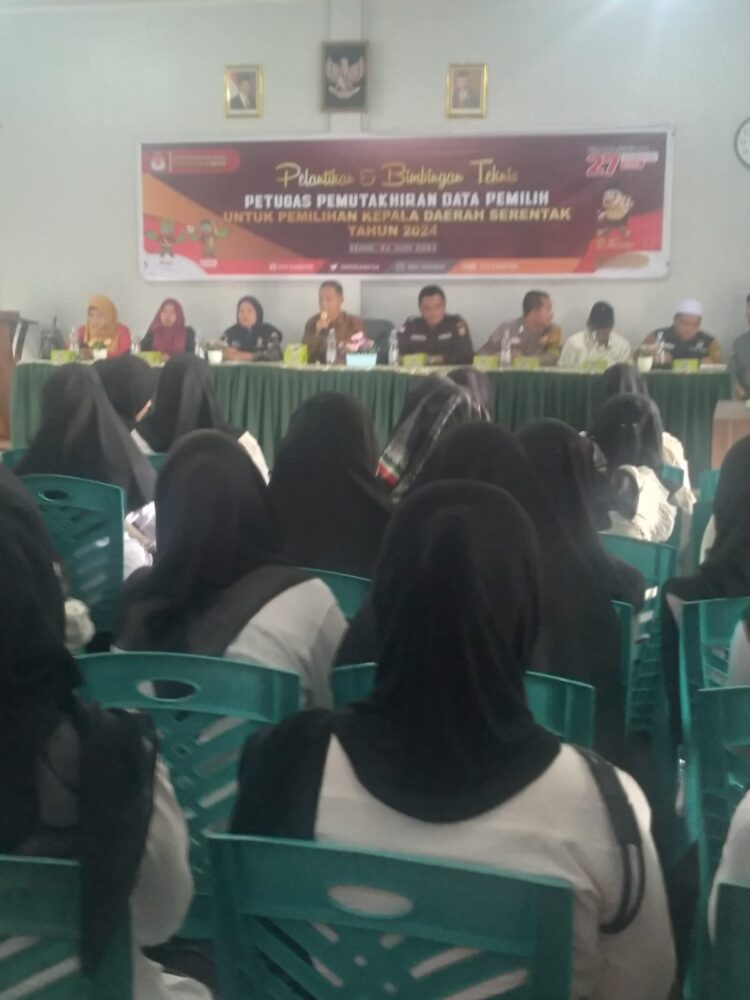 Kades Kubang Jaya Hadiri Pelantikan 54 Anggota PANTARLIH Desa Kubang Jaya