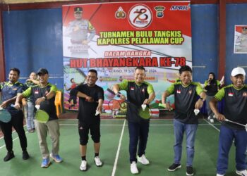 Menjelang HUT Bhayangkara Ke-78 Tahun 2024, Bupati Pelalawan Zukri Buka Peresmian Turnamen Bulu Tangkis Polres Pelalawan Cup