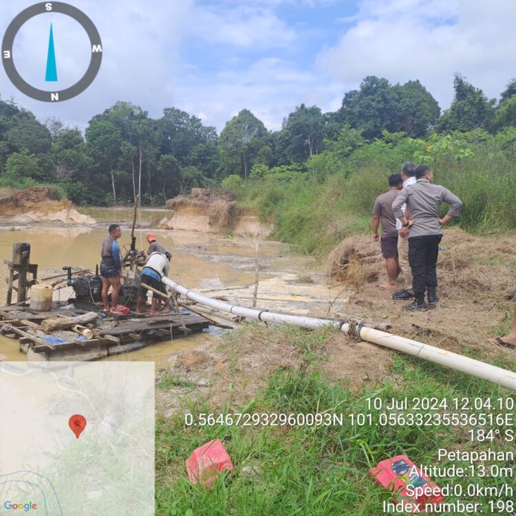 Gercap, Polsek Tapung Tangkap 3 Mesin Penambangan Ilegal di Desa Petapahan