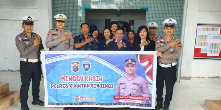 Sat Lantas Polres Kuansing Gelar Minggu Kasih di Gereja GPIB Efrata Sungai Jering